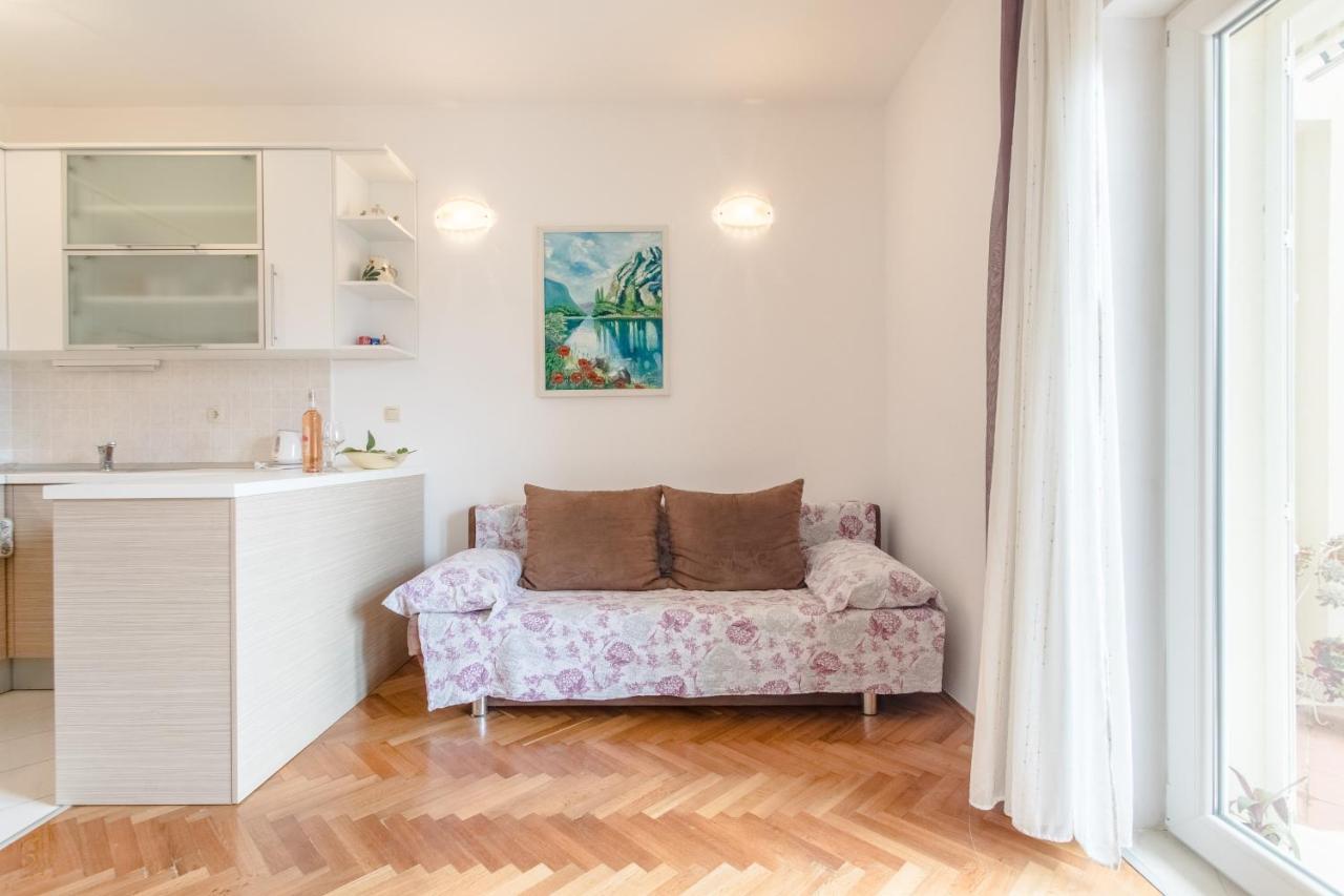 Apartments Kadenca オミシュ エクステリア 写真
