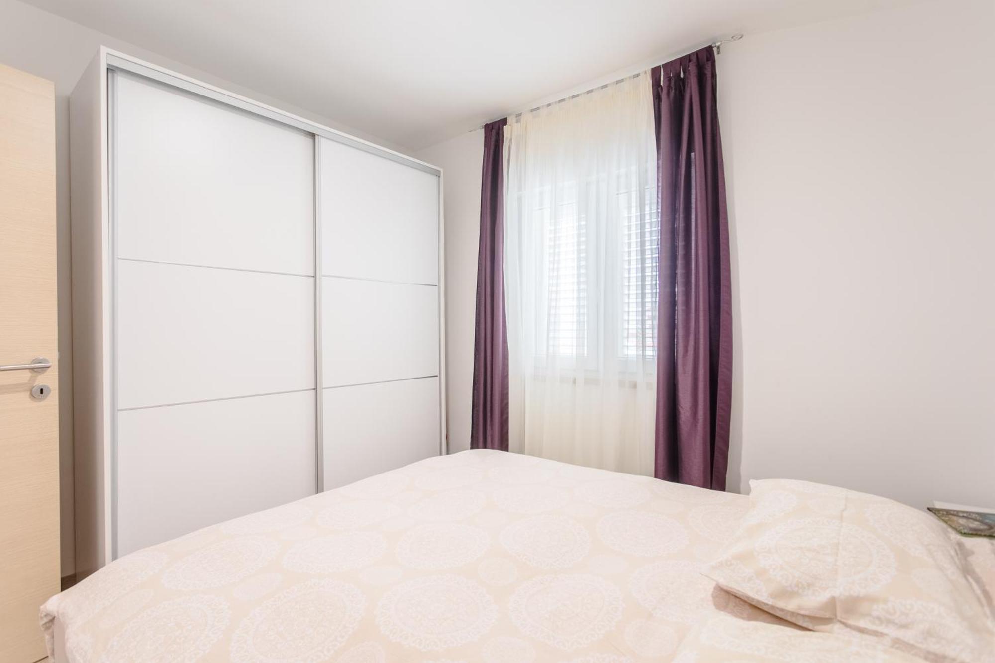 Apartments Kadenca オミシュ 部屋 写真