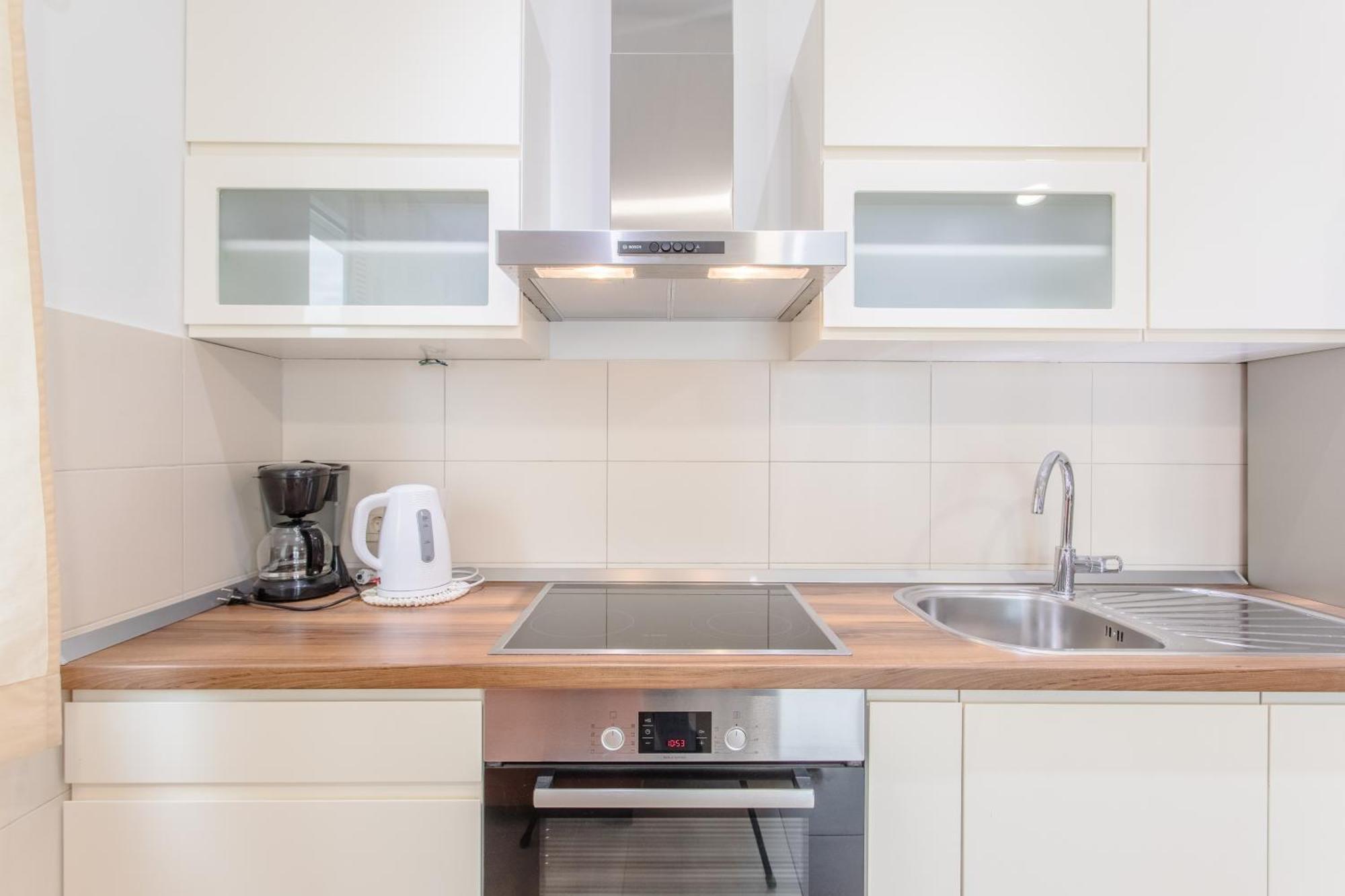 Apartments Kadenca オミシュ 部屋 写真