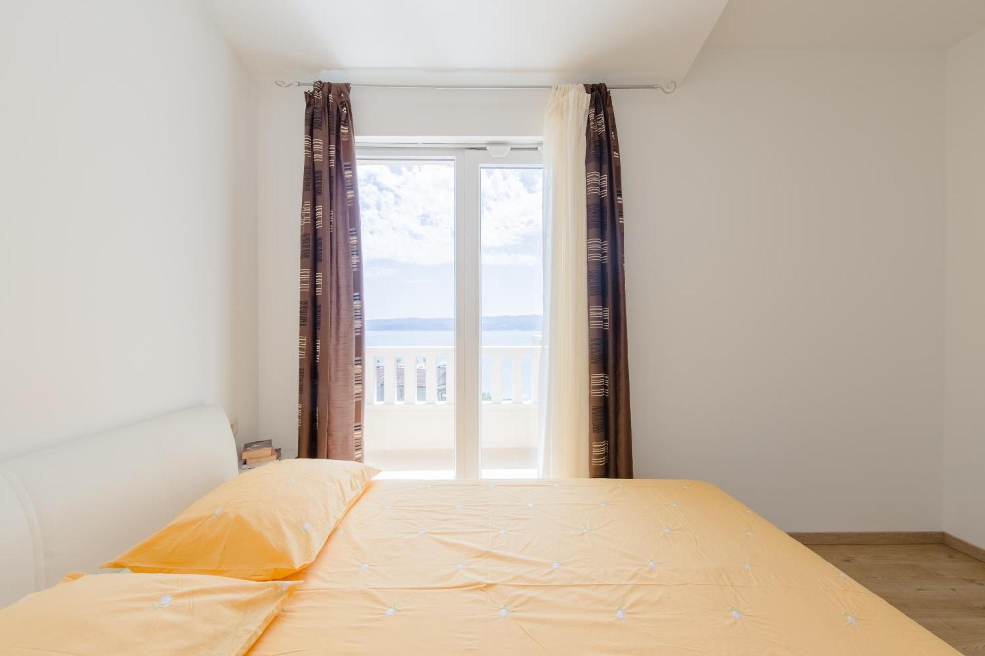 Apartments Kadenca オミシュ 部屋 写真