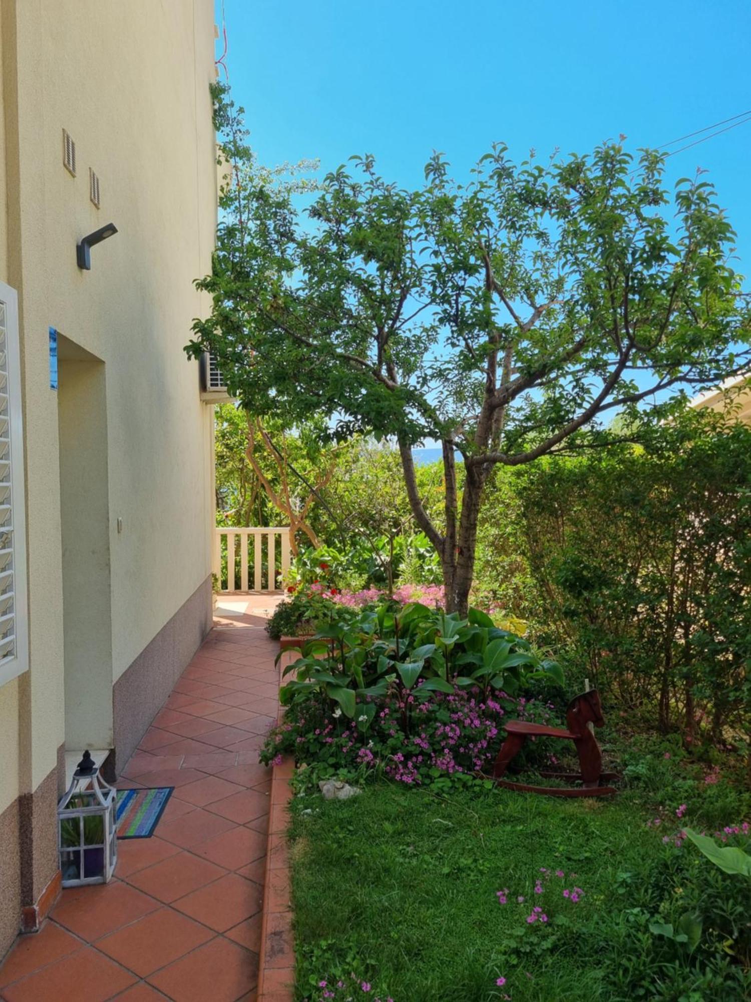 Apartments Kadenca オミシュ エクステリア 写真